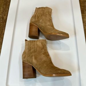 Marc Fisher Natural Suede Oshay Pointed Toe Bootie . size 5